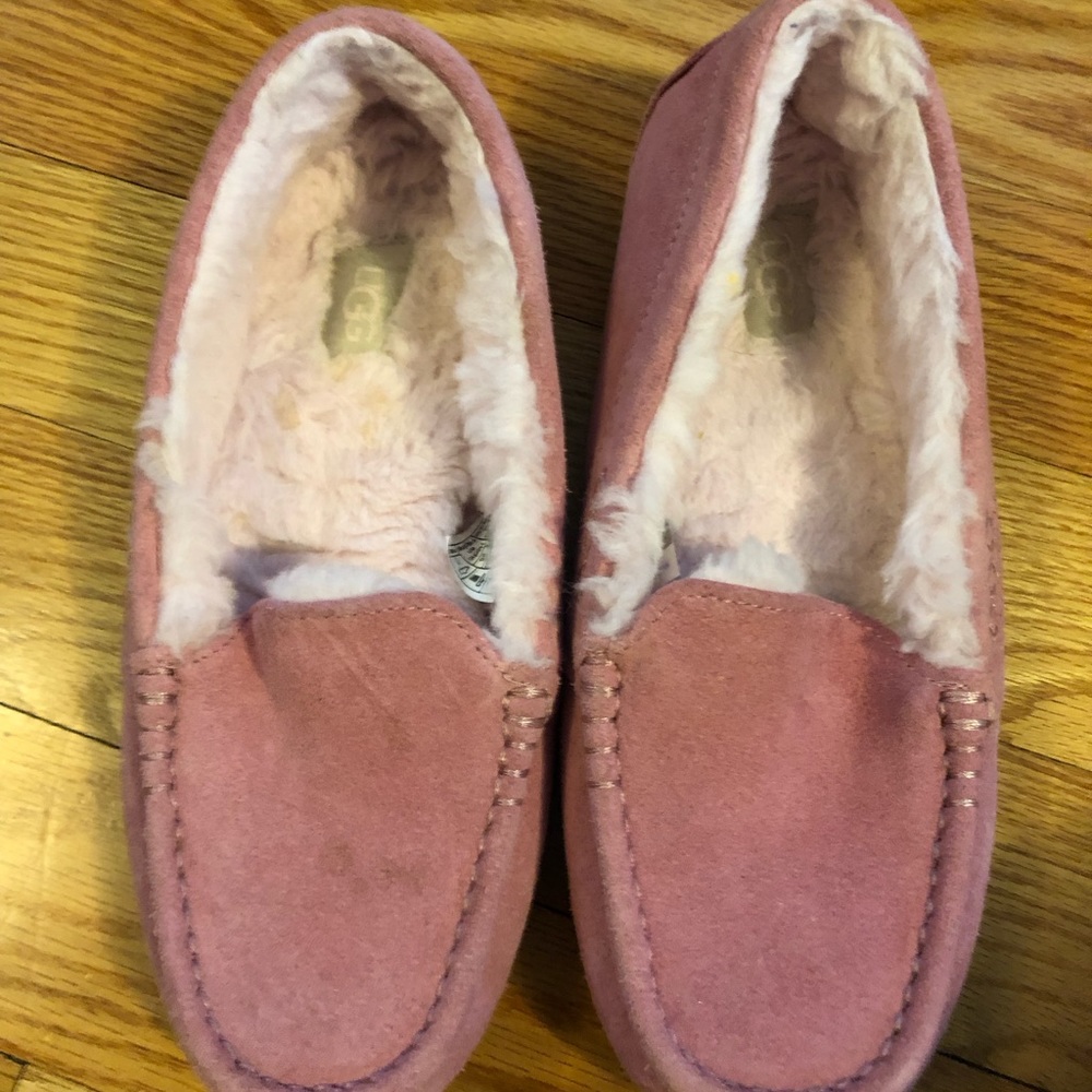 UGG ANSLEY PINK SUEDE SLIPPERS